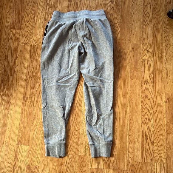Reebok sweatpants - Picture 2 of 4